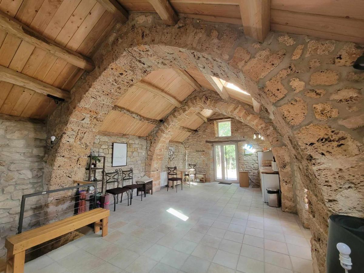Maison Des Biches Saint-Jean-et-Saint-Paul Esterno foto
